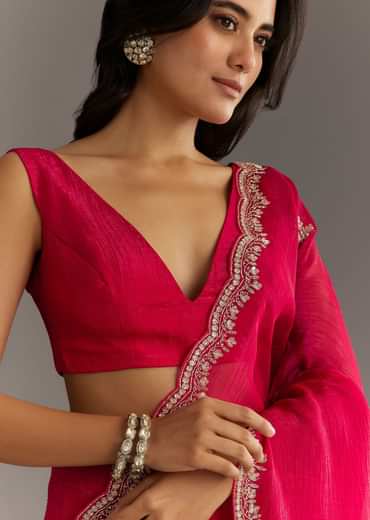 Magenta Crushed Tissue Saree With Cutdana And Scallop Border