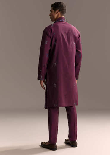 Magenta Kurta Set For Men With Resham Embroidery