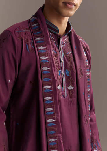 Magenta Kurta Set For Men With Resham Embroidery
