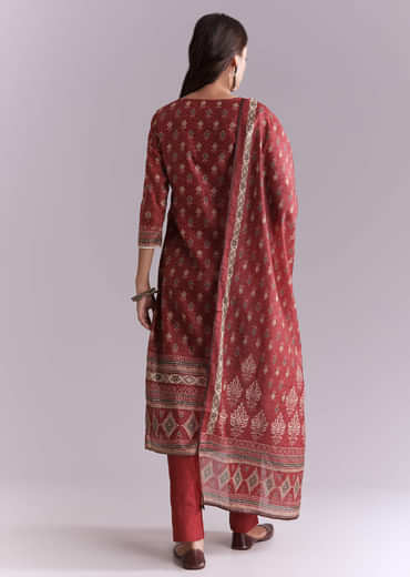 Maroon Silk Kurta Set With Indie Print