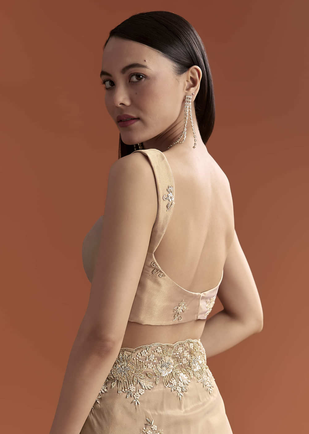 Mauve Tissue Saree With Scallop Border And Stone Embroidery