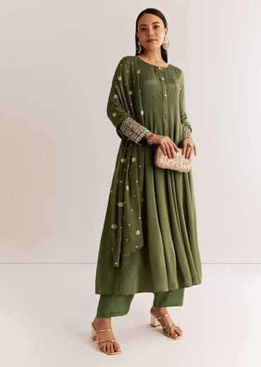Mehendi Green Chinon Kurta Set With Zardosi And Butti Work