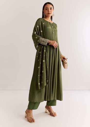 Mehendi Green Chinon Kurta Set With Zardosi And Butti Work