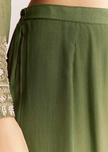 Mehendi Green Chinon Kurta Set With Zardosi And Butti Work