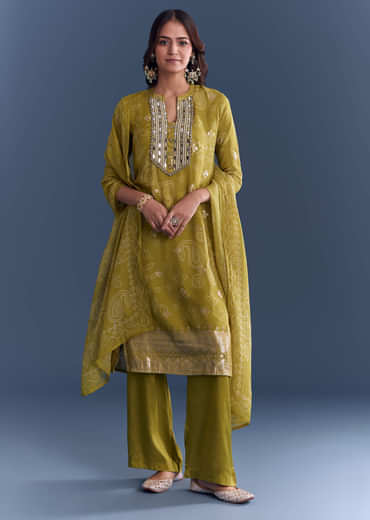 Mehendi Green Organza Kurta Set With Paisley Print And Hand Work