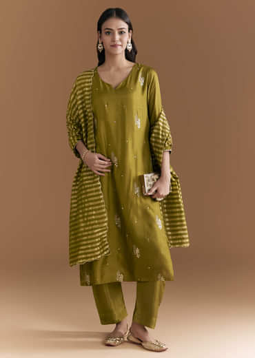 Mehendi Green Silk Kurta Set With Zari And Gota Work