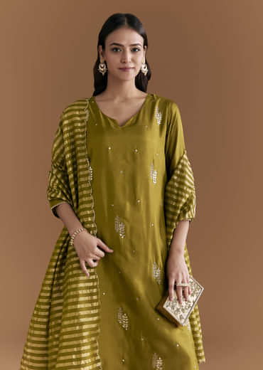 Mehendi Green Silk Kurta Set With Zari And Gota Work