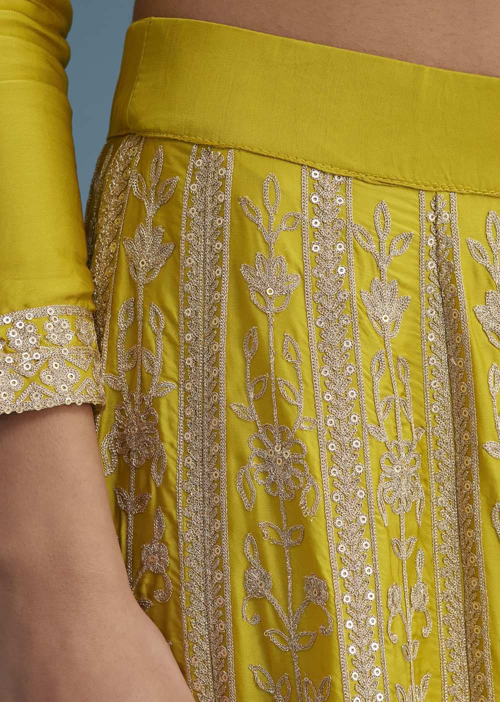 Mehendi Green Silk Palazzo Set With Contrasting Peach Dupatta