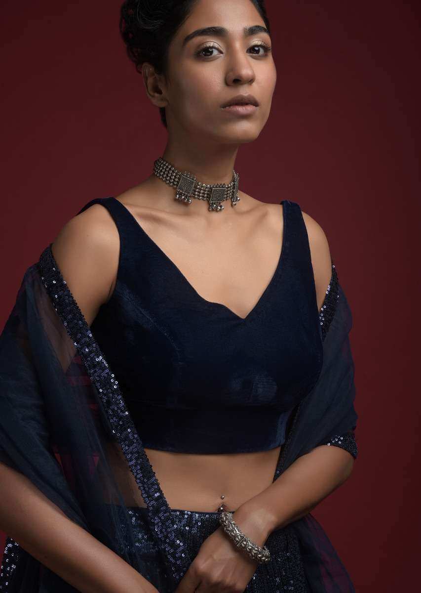 Navy blue Sleeveless Blouse With Leaf Shaped Neckline Online - Kalki Fashion