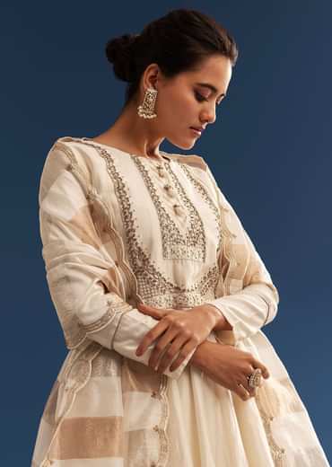 Off White Chanderi Layered Kurta Set With Banarasi Tissue Dupatta