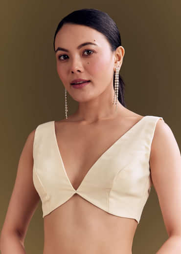 Off White Georgette Saree With Kashmiri Thread Buds