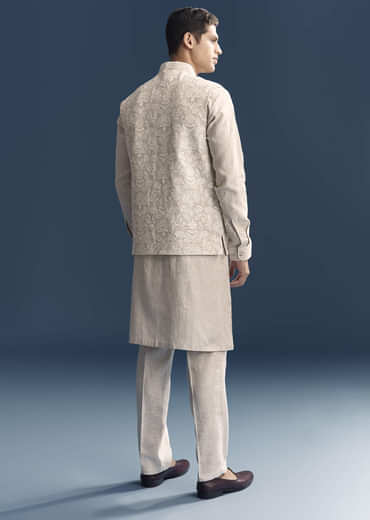 Off White Kurta Jacket Set For Men With Resham Work