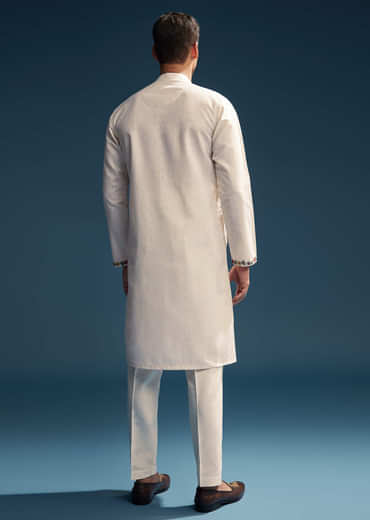 Off White Linen Kurta Set For Men With Resham Aari Work