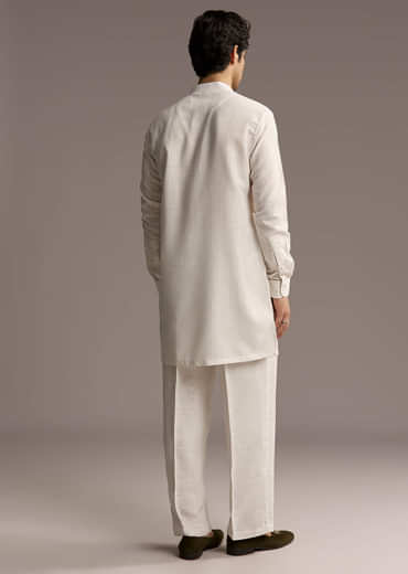 Off White Linen Kurta Set For Men With Thread Hand Embroidery