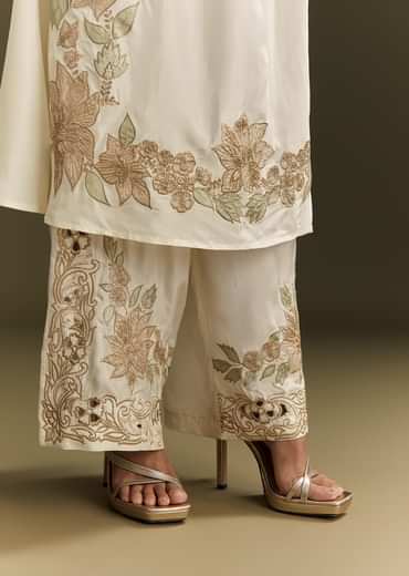 Off White Russian Silk Kurta Dupatta Set With Applique Zari Work