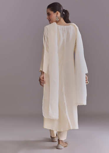 Off White Silk Kurta Set With Embroidery