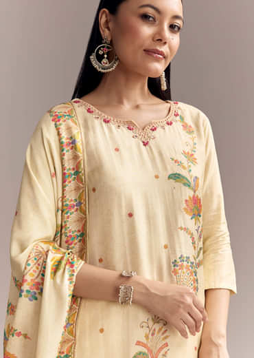 Off White Silk Kurta Set With Floral Print