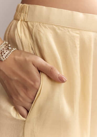 Off White Silk Kurta Set With Floral Print