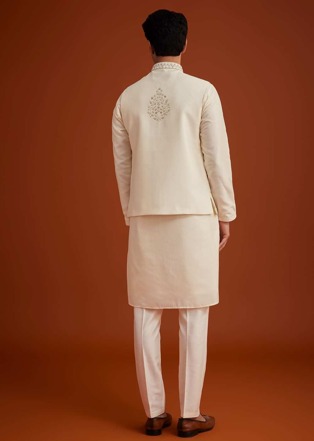 Off White Cotton Silk Jacket Set With Floral Zari Work