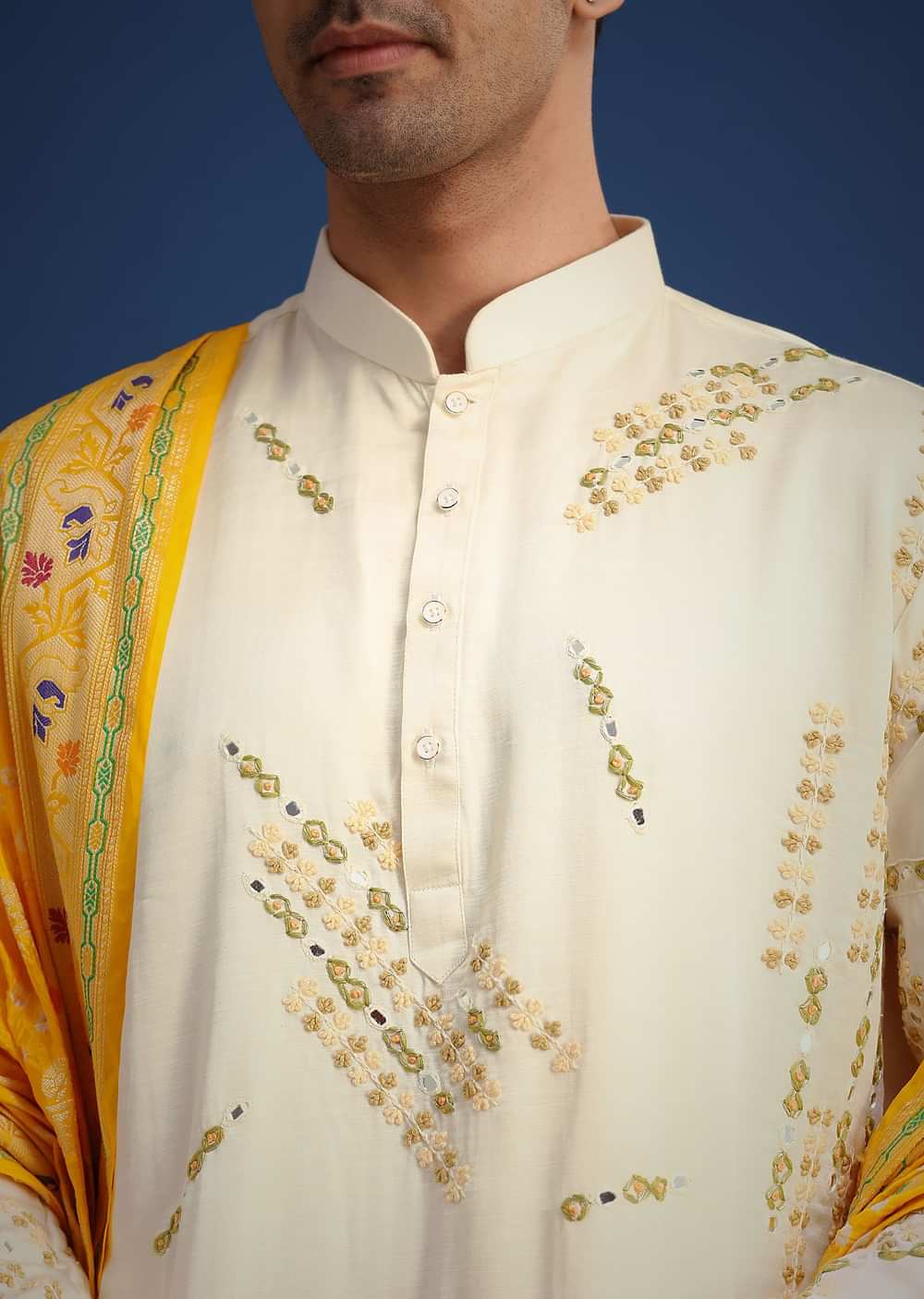 Off White Embroidered Kurta Set With Bandhani Dupatta