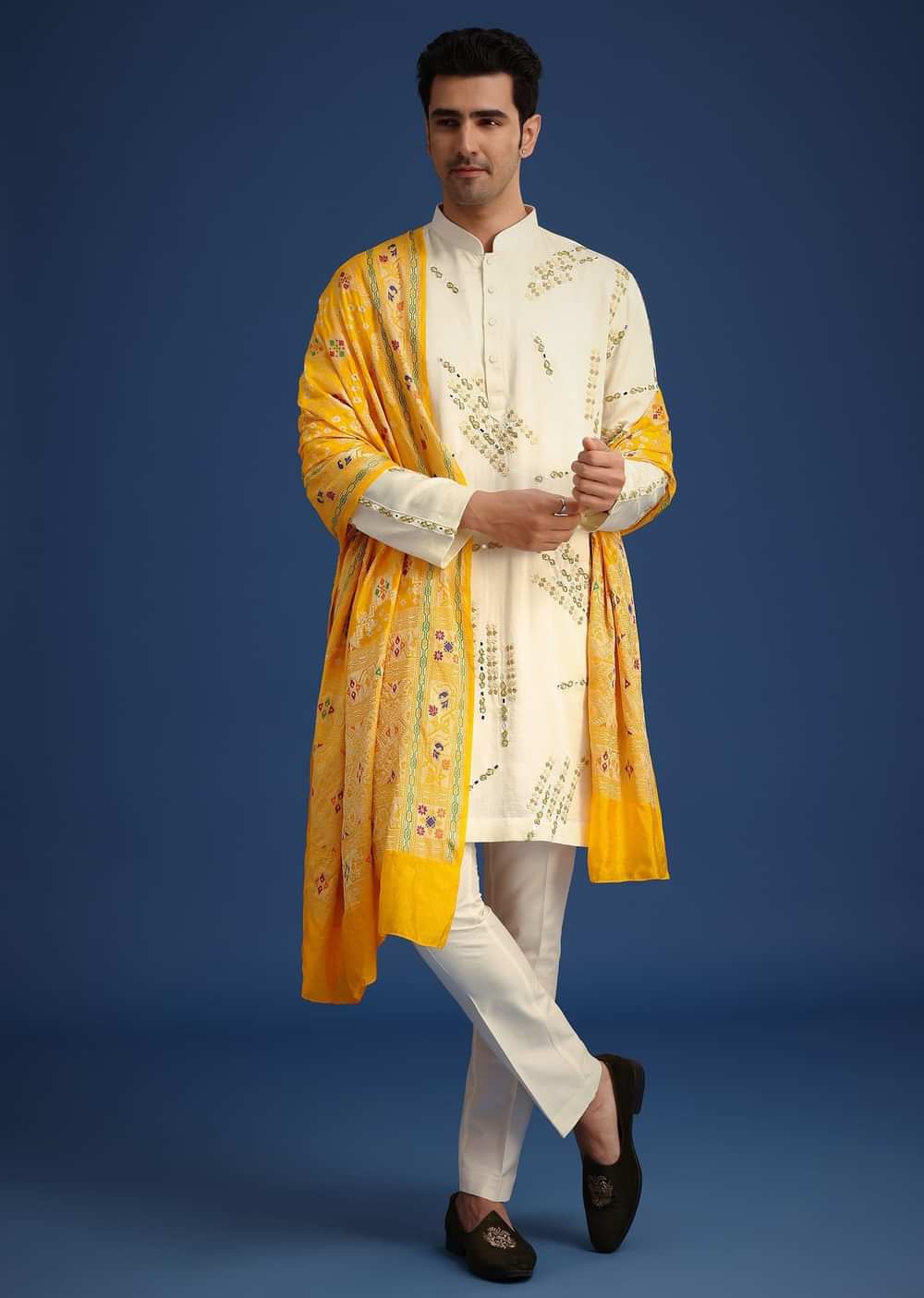 Off White Embroidered Kurta Set With Bandhani Dupatta
