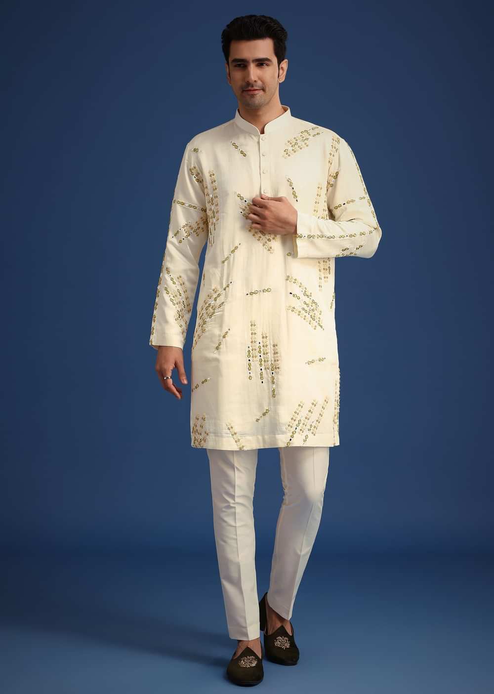 Off White Embroidered Kurta Set With Bandhani Dupatta