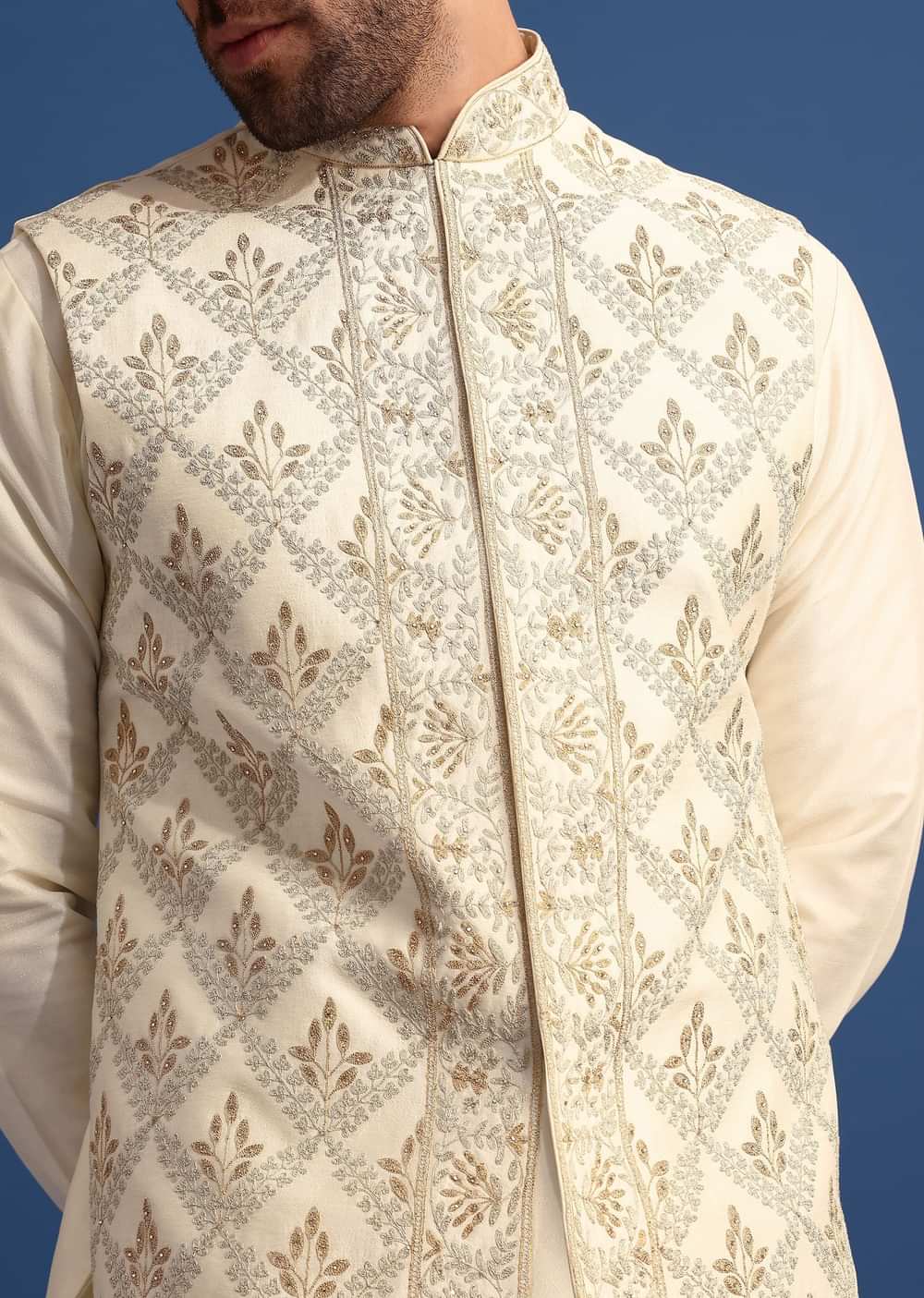 Off White Kurta Jacket Set With Zari Embroidery For Men