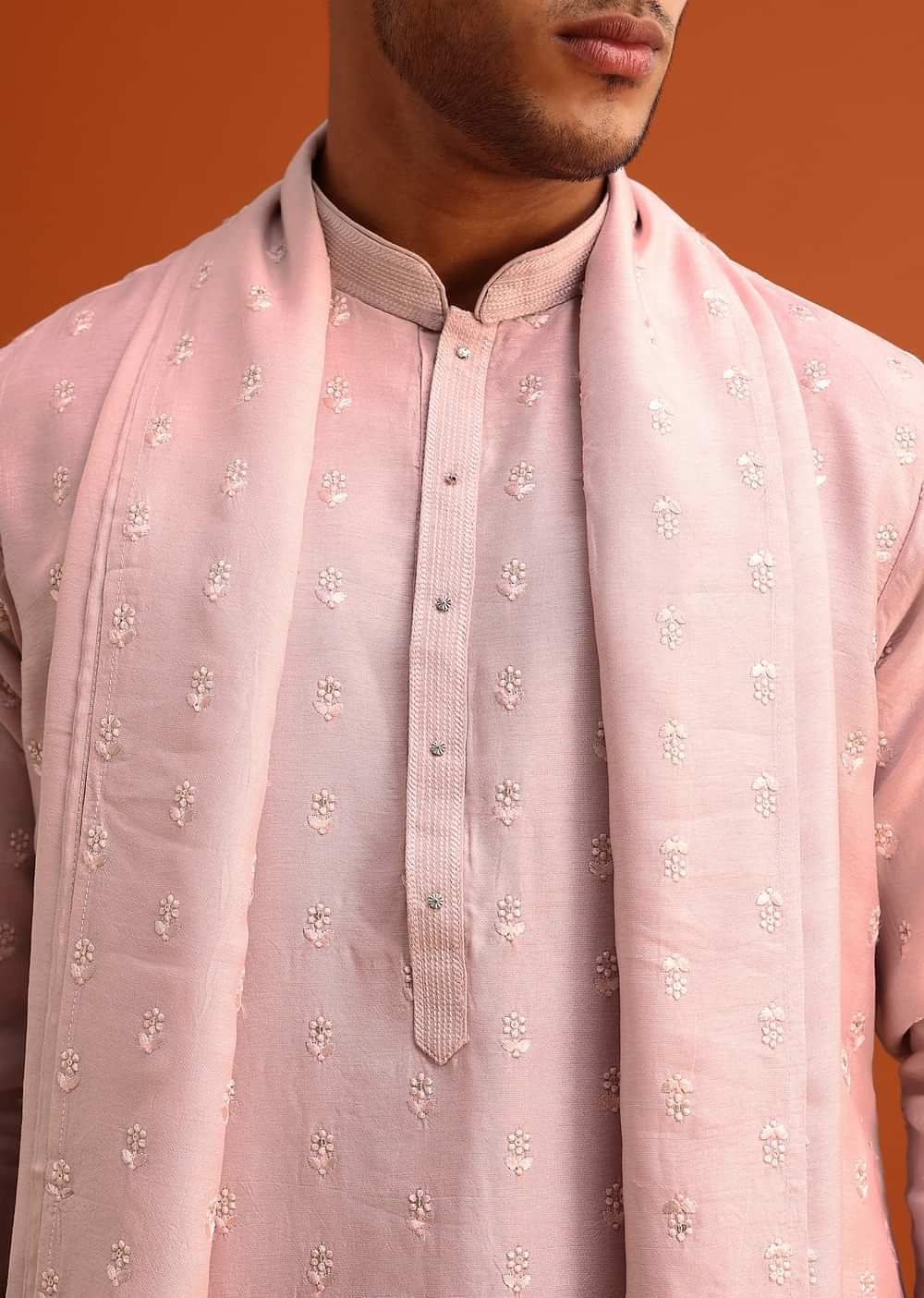 Onion Pink Ombre Kurta Set In Raw Silk With Butti Work