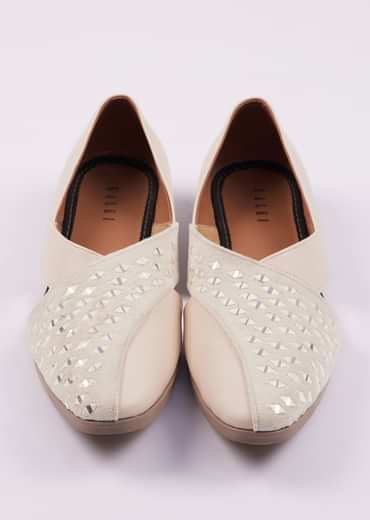 Peach Raw Silk Mirror Work Juttis