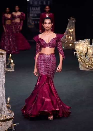 Peach Zardosi Lehenga With Dramatic Net Sleeves Blouse