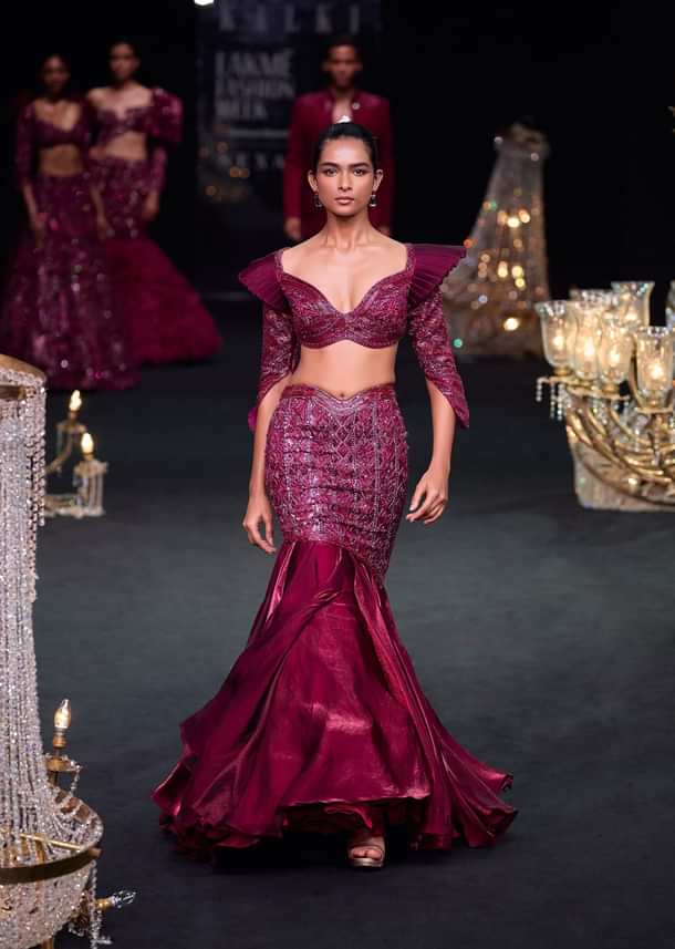 Peach Zardosi Lehenga With Dramatic Net Sleeves Blouse