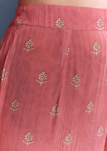 Pink Crepe Kurta Set With Indie Print And Zari Embroidery
