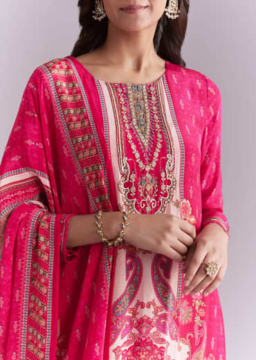 Pink Crepe Kurta Set With Paisley And Floral Print And Embroidery
