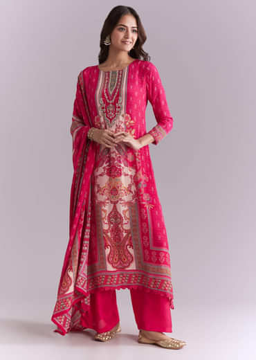 Pink Crepe Kurta Set With Paisley And Floral Print And Embroidery