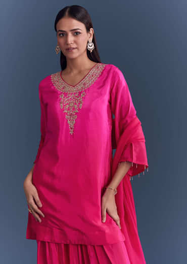 Pink Crepe Kurta Set With Zardosi Work And Farzi Pants