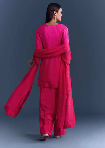 Pink Crepe Kurta Set With Zardosi Work And Farzi Pants