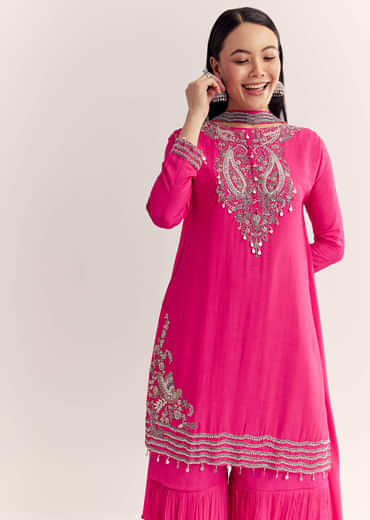 Pink Dola Silk Kurta Set With Zardosi And Choker Dupatta