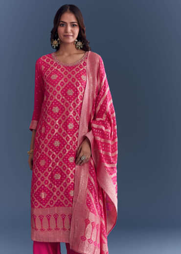 Pink Georgette Kurta Set With Bandhani Print And Jacquard Weave