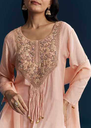 Pink Silk Kurta Set With Thread And Zari Work