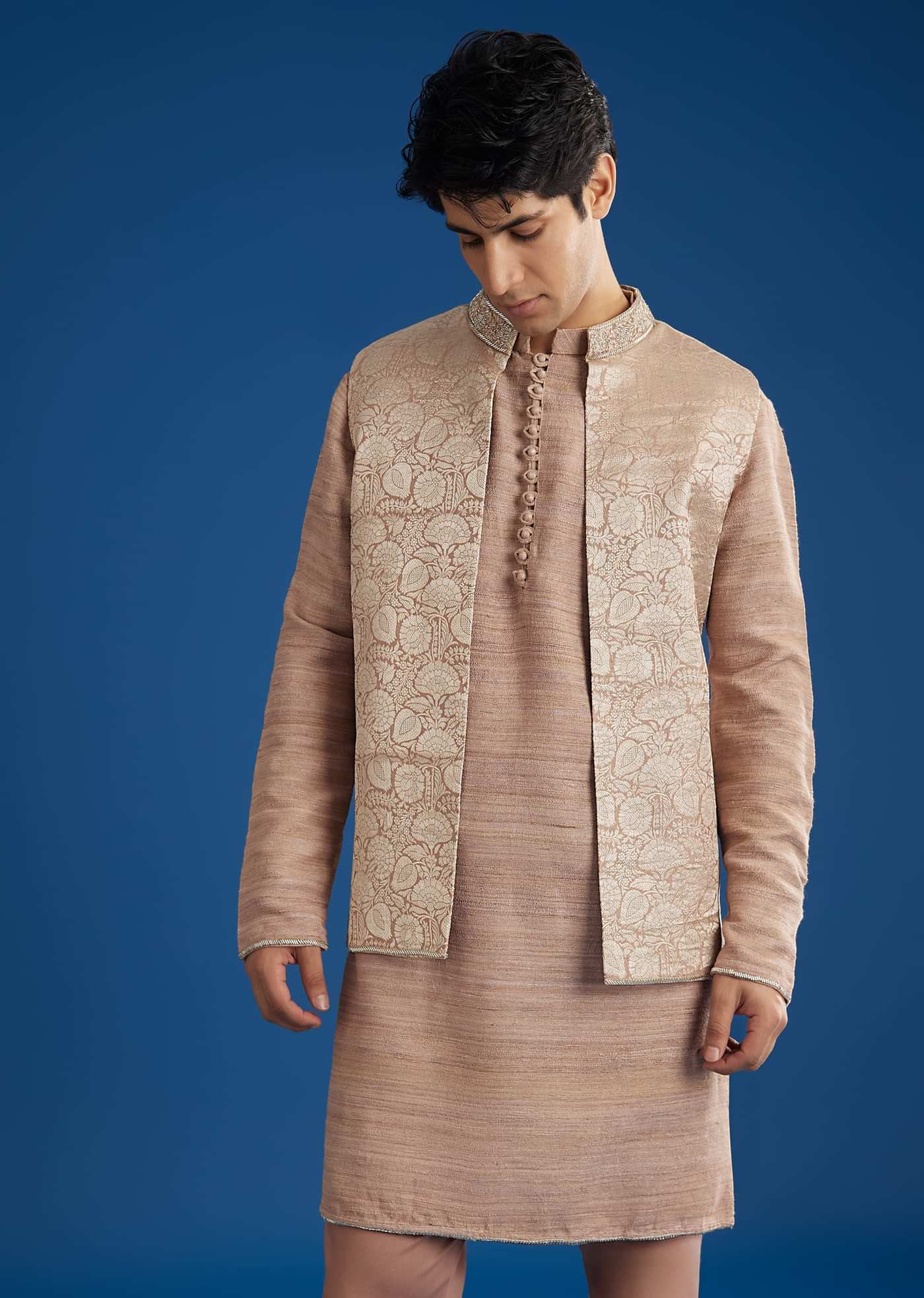 Peach Banarasi Kurta Set With Salli And Katsana Jacket