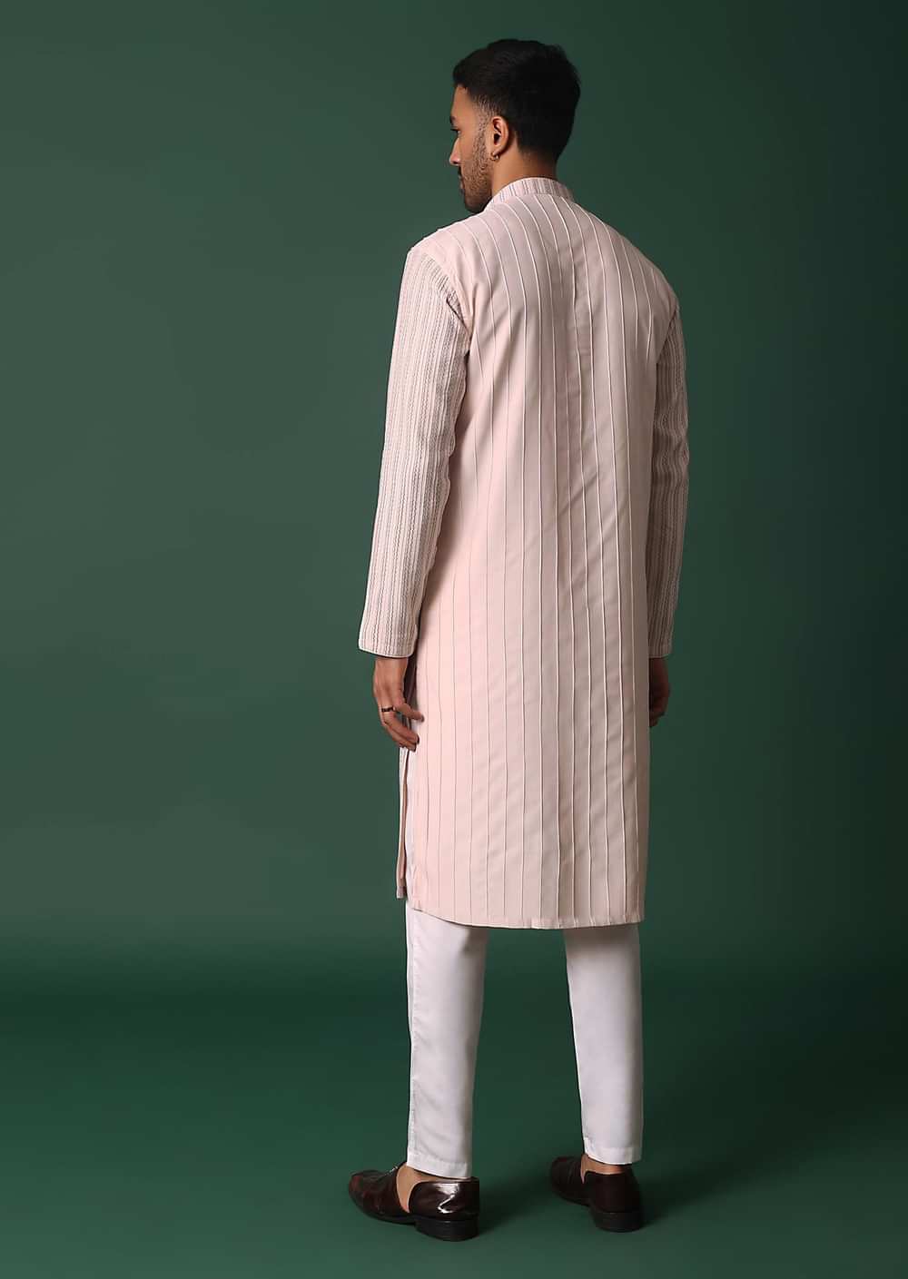 Pink Cotton Silk Kurta Set With Intricate Thread Work Embroidery