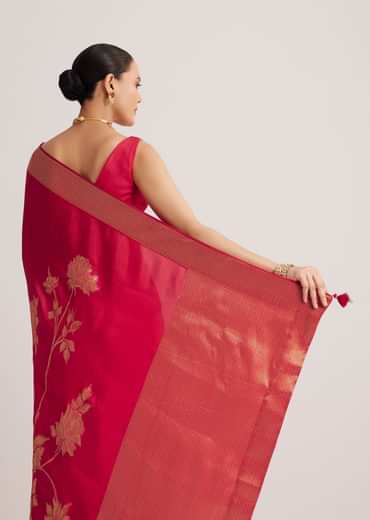 Fusia Pink Dola Silk Saree With Woven Floral Motifs