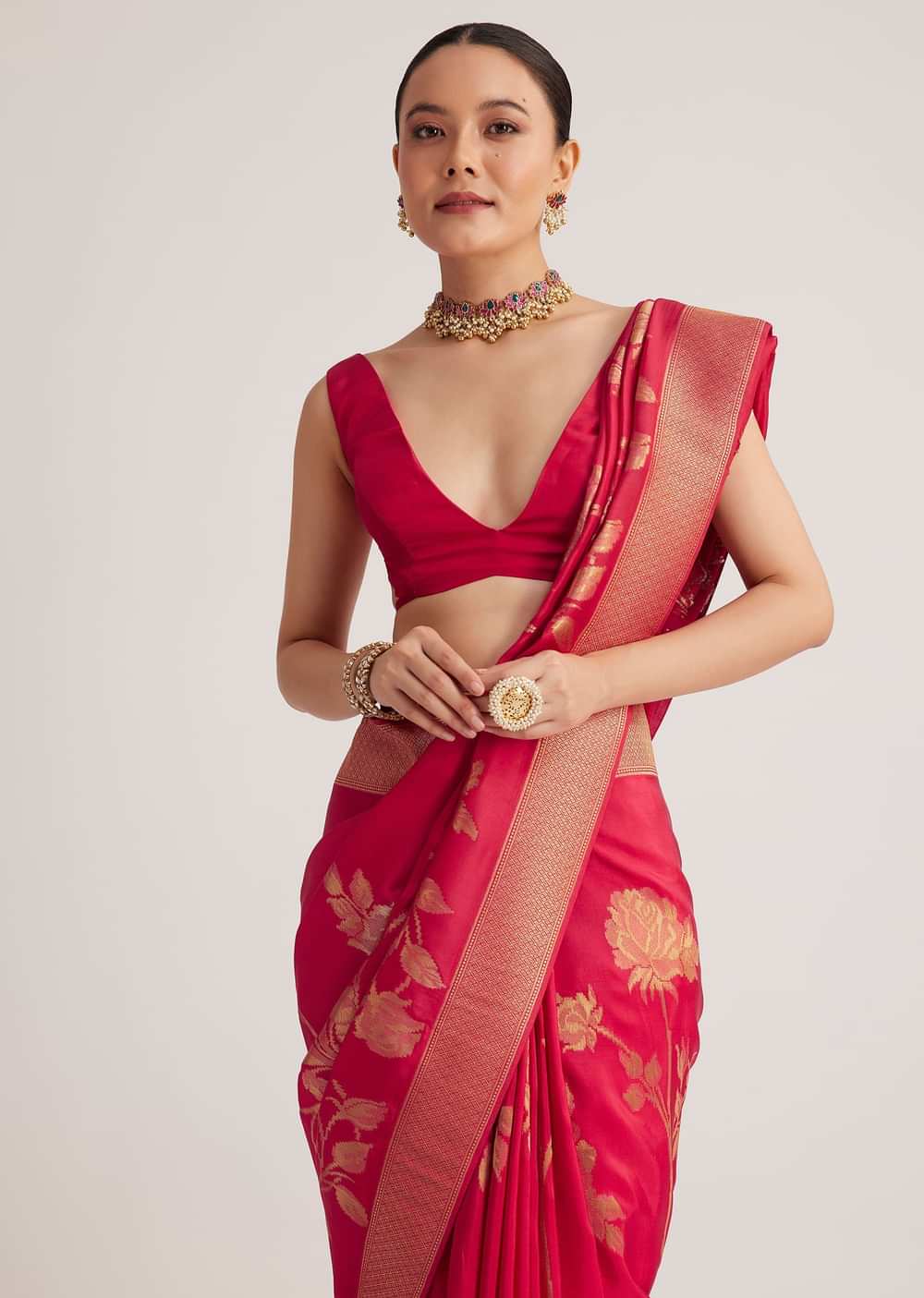 Fusia Pink Dola Silk Saree With Woven Floral Motifs