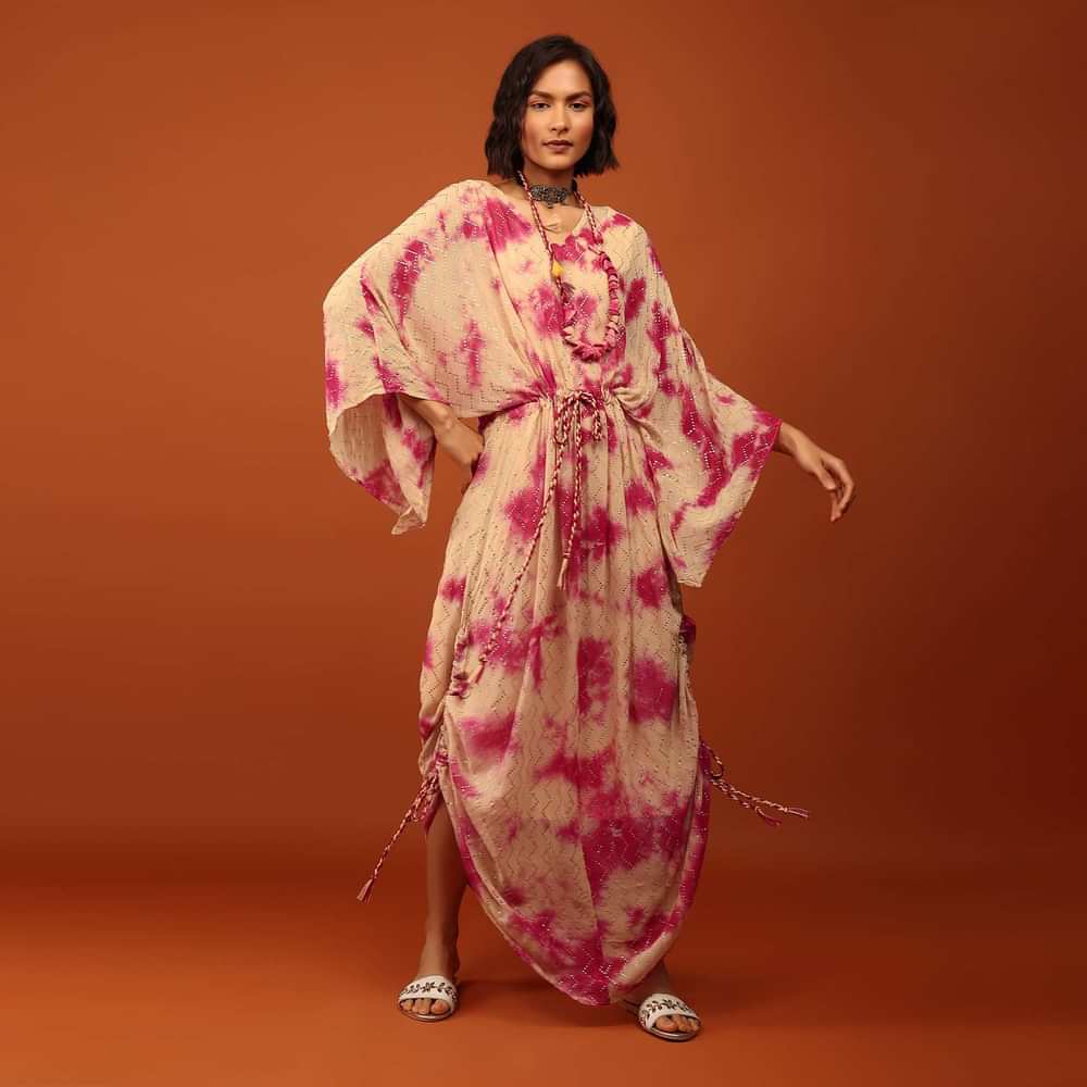 Pink tie-dye kaftan set with V neckline and tassel tie-up