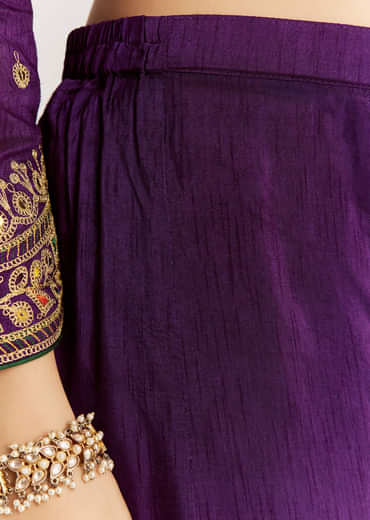Purple Silk Kurta Set With Zari Butti And Border Work