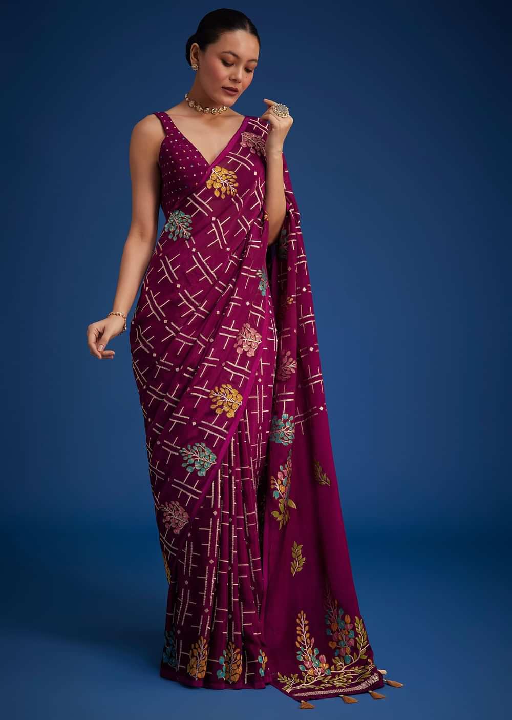 Purple Leaf woven Saree With Linear Pattern Accents