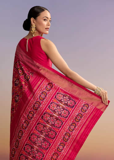 Rani Pink Silk Single Ikkat Handwoven Patola Saree With Geometric Motifs
