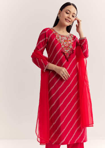 Red Dola Silk Printed Kurta Set With Embroidered Neckline