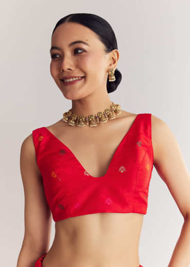 Red Dola Silk Saree With Traditional Floral Amd Jaal Work