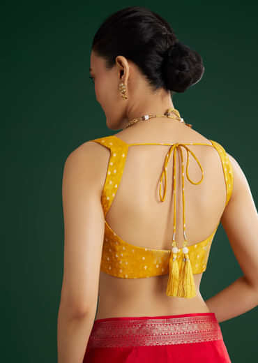 Red Dola Silk Saree With Woven Border And Pallu